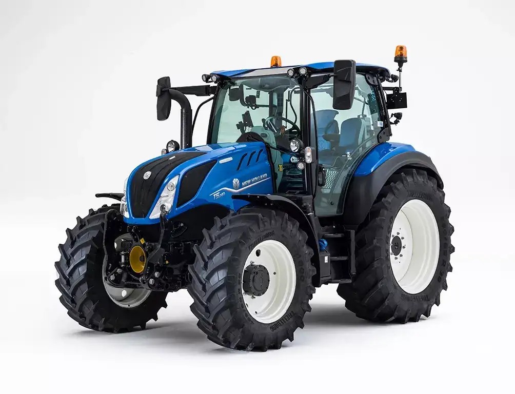 Traktorteszt: új modellek összehasonlítása gyakorlati szempontokkal 1 New Holland T5.140