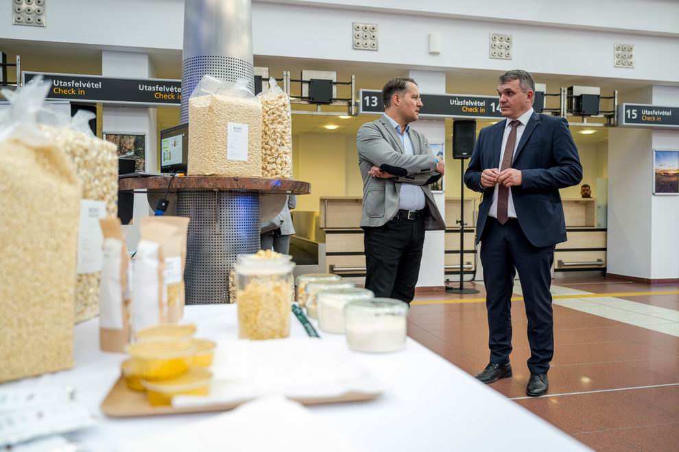 A jövő élelmiszeripara testközelből: 47 kiállító, 600 látogató a NAK FoodTechShow-n 5 FoodTechShow