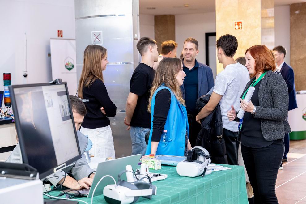 A jövő élelmiszeripara testközelből: 47 kiállító, 600 látogató a NAK FoodTechShow-n 4 FoodTechShow