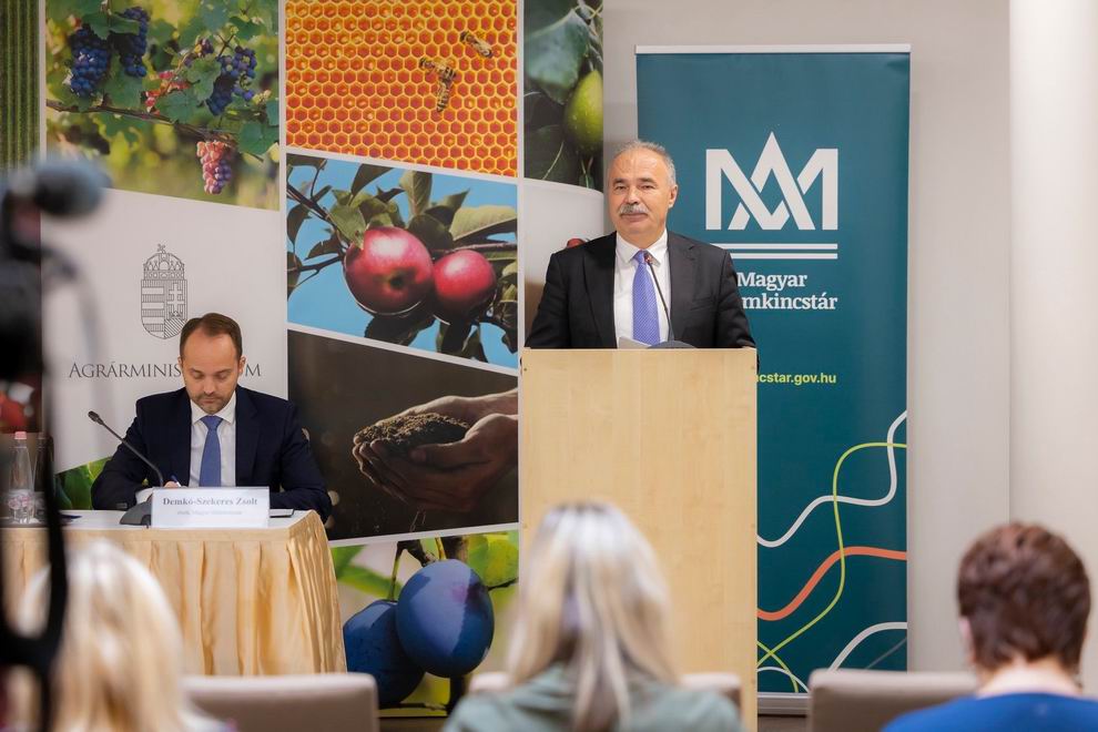 125 milliárd forint érkezik a gazdákhoz 1 Nagy István agrárminiszter