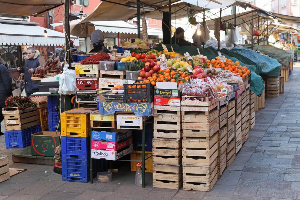 Felszámolják a Budapesti Nagybani Piac közelében kialakult illegális gyümölcspiacot 1 zöldség piac
