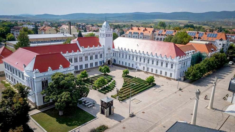 Tokaj-Hegyalja Egyetem