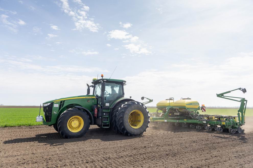 mezőgazdaság traktor vetés