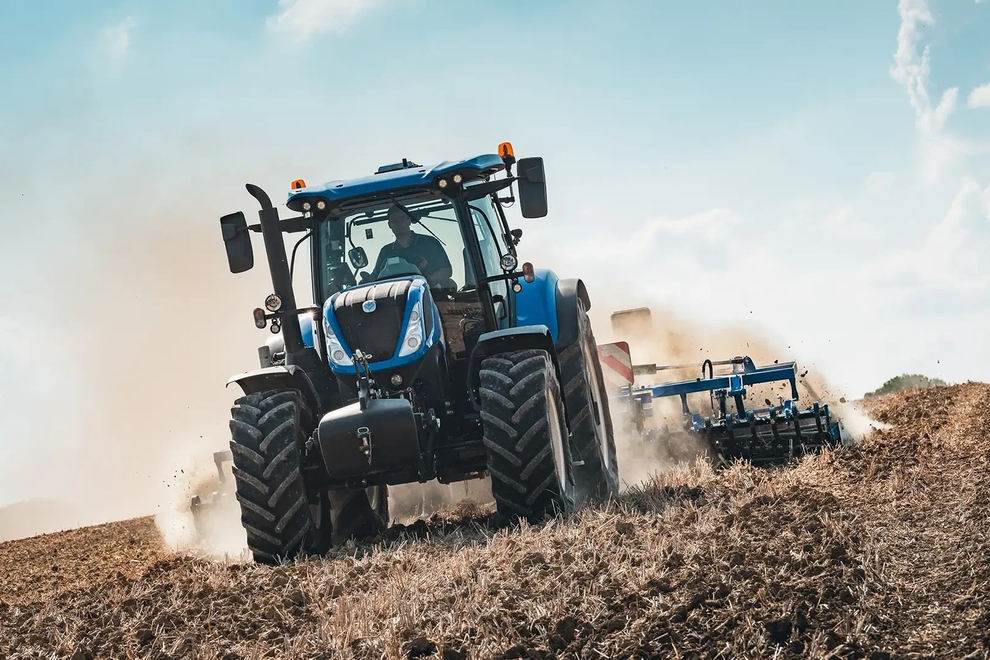 New Holland T7
