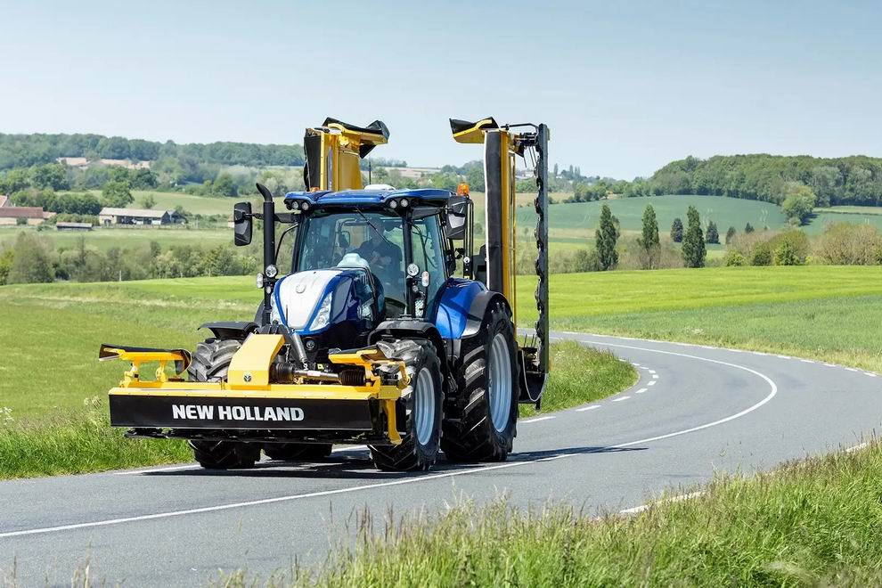 New Holland T7
