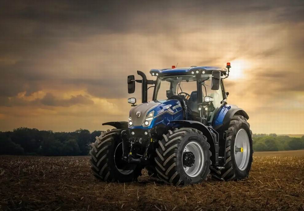 New Holland T7